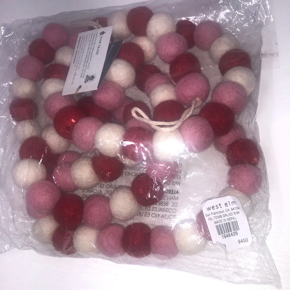 New West Elm Valentines Pink Red Wool Garland Home Decor 68”